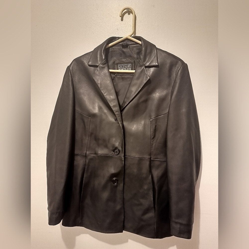 Leather coats from Manteaux Manteaux real leather